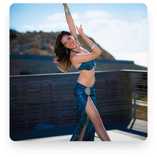 רקדנית בטן מקצועית לאירועים