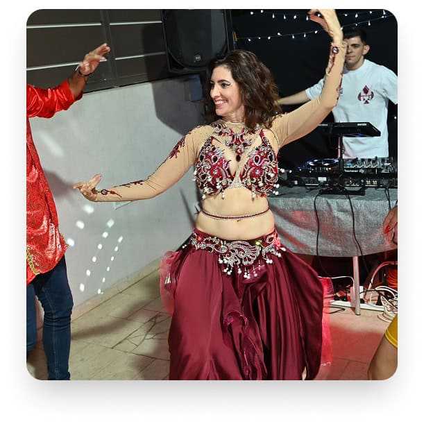 רקדנית בטן מקצועית (9)